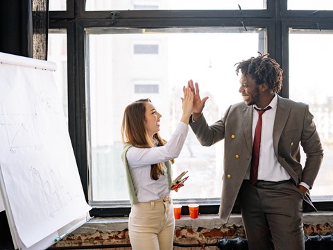 上海企業(yè)設(shè)立香港公司的流程與注意事項(xiàng) 上海企業(yè)設(shè)立香港公司的流程與注意事項(xiàng)